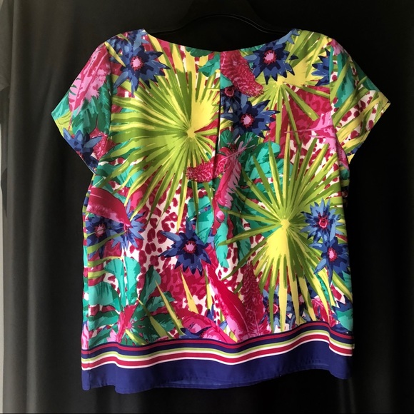 Spring Print Top - Picture 2 of 3